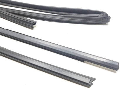 11 - 22 Dodge Durango Door Window Belt Seal Front Passenger Side Right OEM