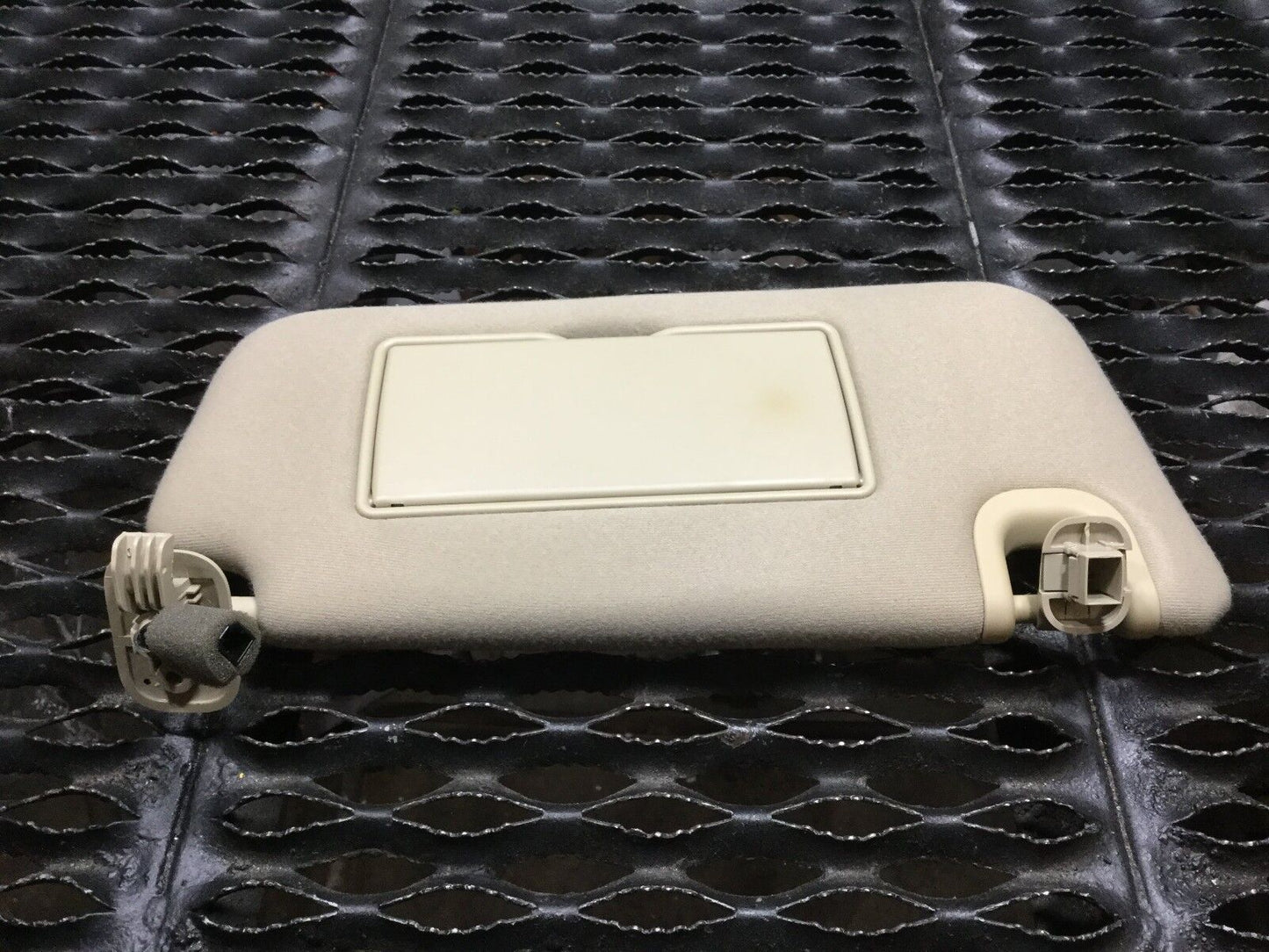 05 06 07 08 Audi A4 B7 Sun Visor Sunvisor Right Passenger Side OEM