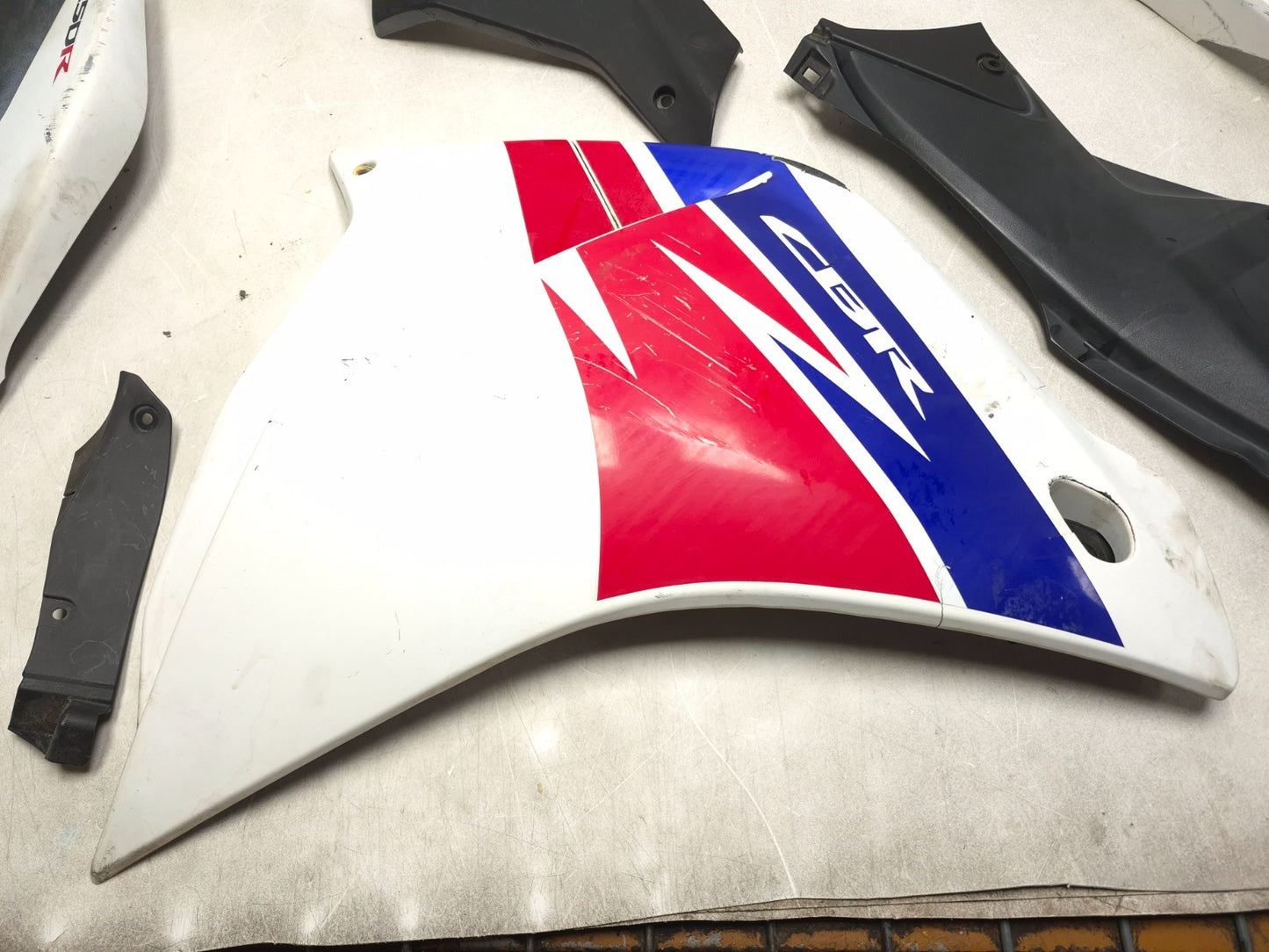 2013 Honda Cbr250 Right Side Fairing Cowl Panel 5psc OEM