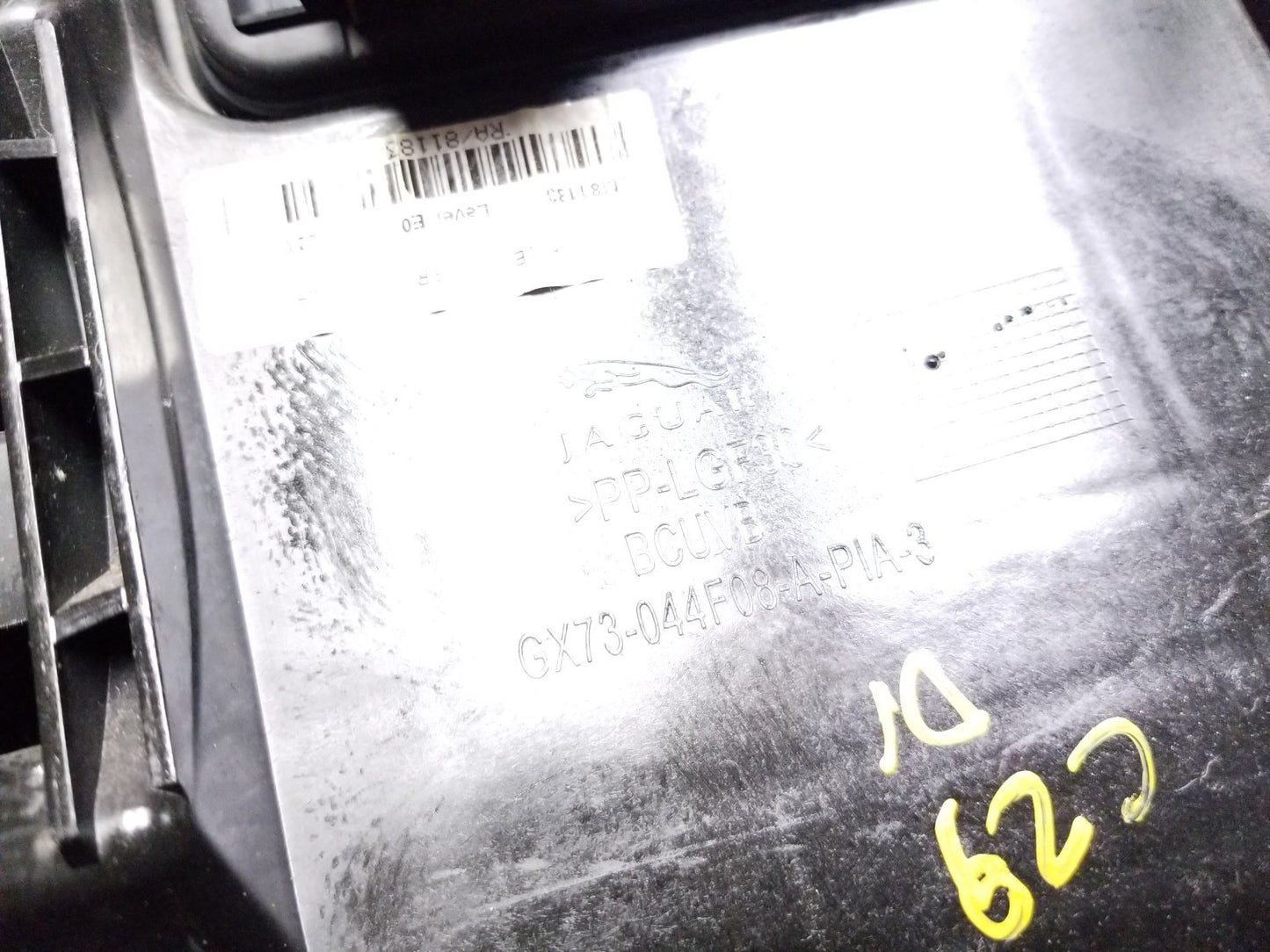 17-24 Jaguar Xe Front Driver Side Left Knee Panel Trim Gx73-044f08-a-pia-3