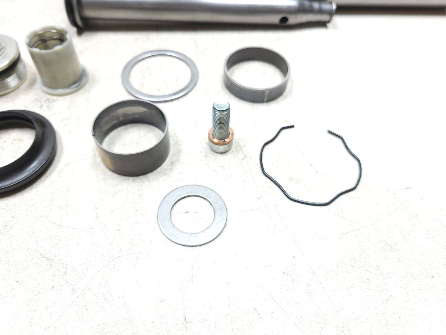 15 - 18 Yamaha Yzf-r3 Front Right Fork Case Tube Lower OEM