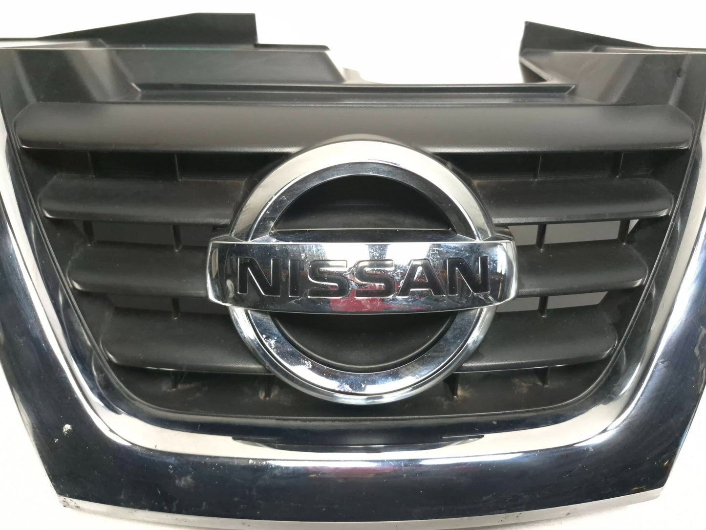2011 Nissan Juke Front Bumper Upper Grill W/ Emblem OEM