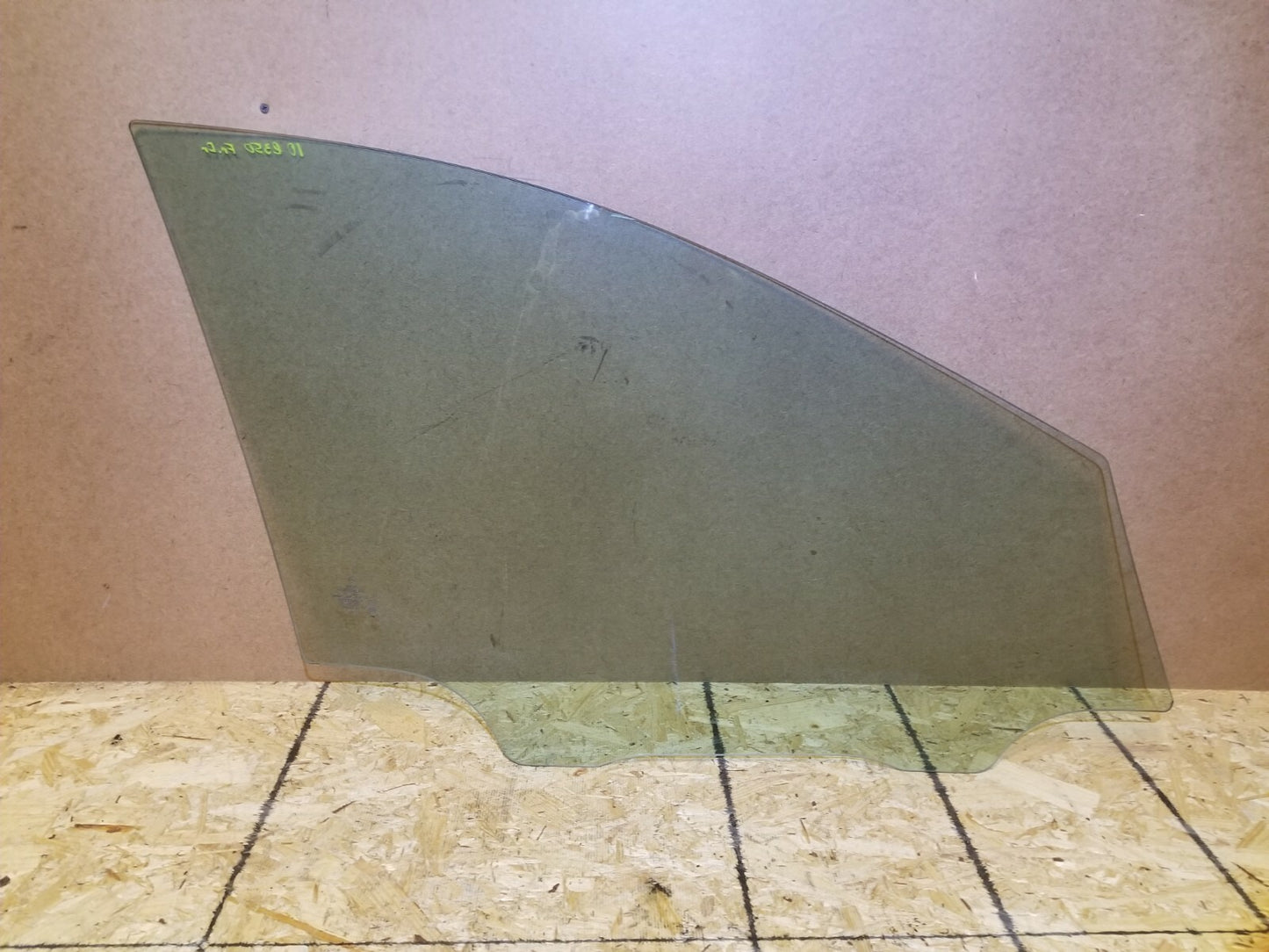 2010 Mercedes Benz R 350 Front Door Window Glass Left Driver Side OEM
