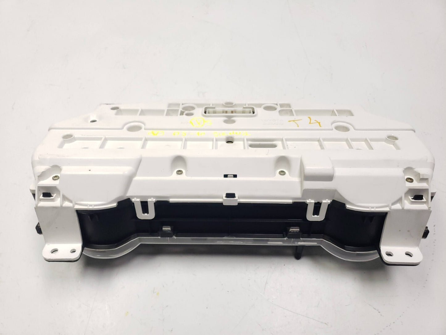 2004 2005 Toyota Sienna Speedometer Instrument Cluster Gauges OEM