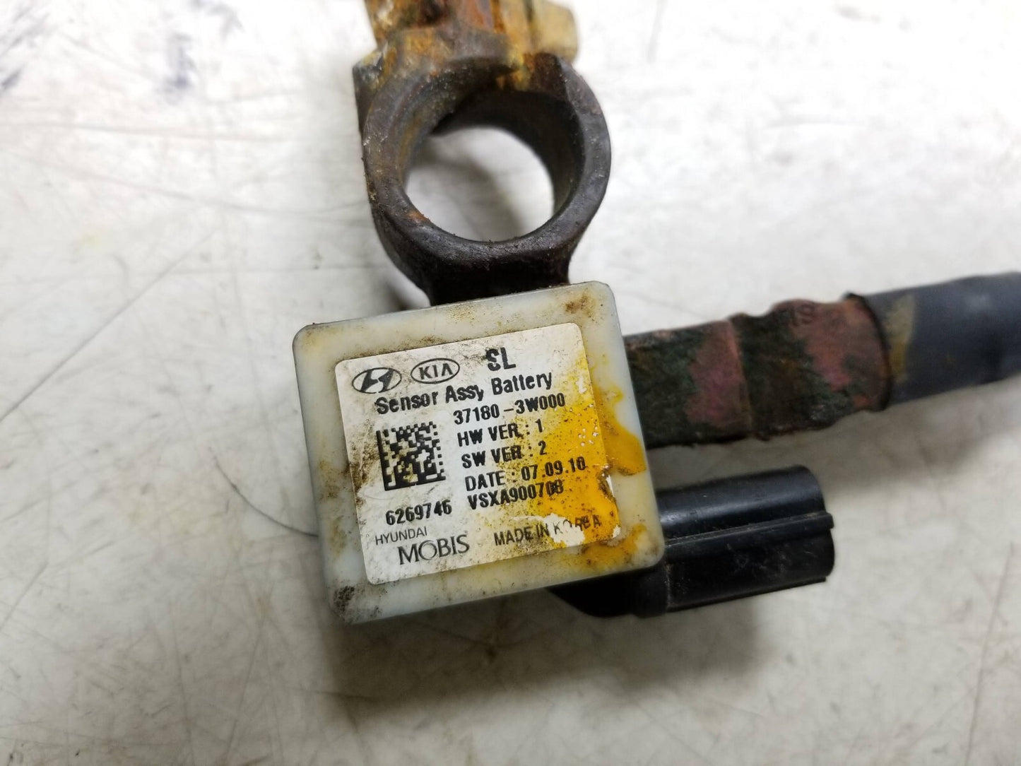 2011 - 2013 Kia Sportage Battery Negative Sensor Cable OEM