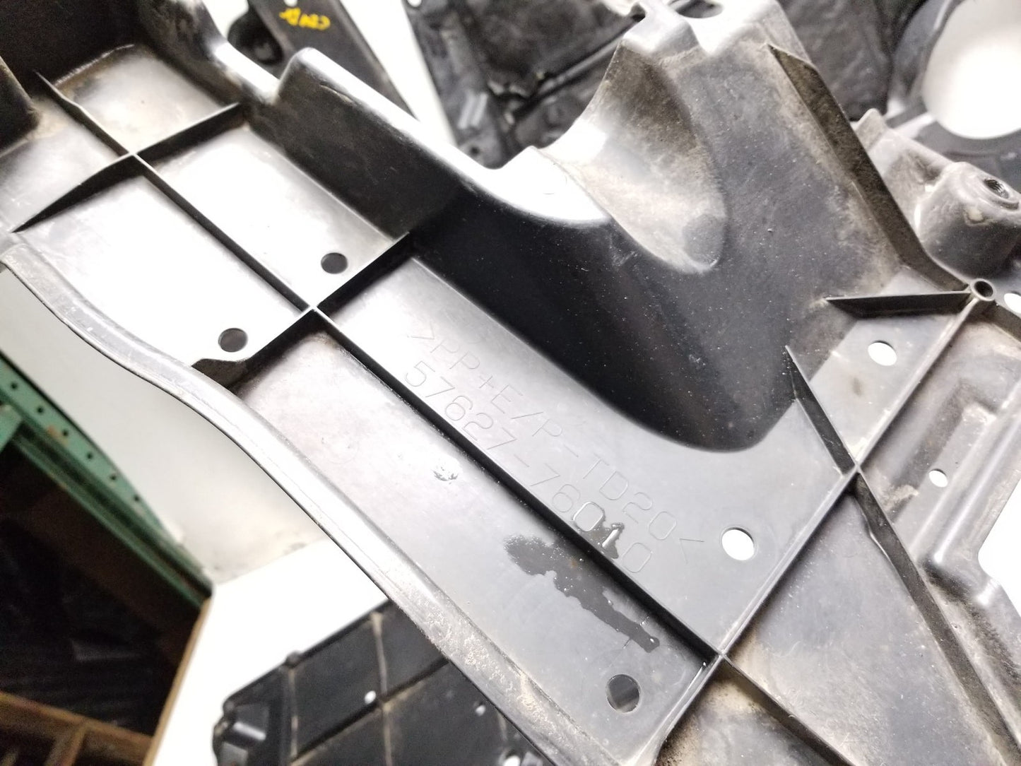 11-17 Lexus CT200h Shield Underbody Floor Cover Oem✅