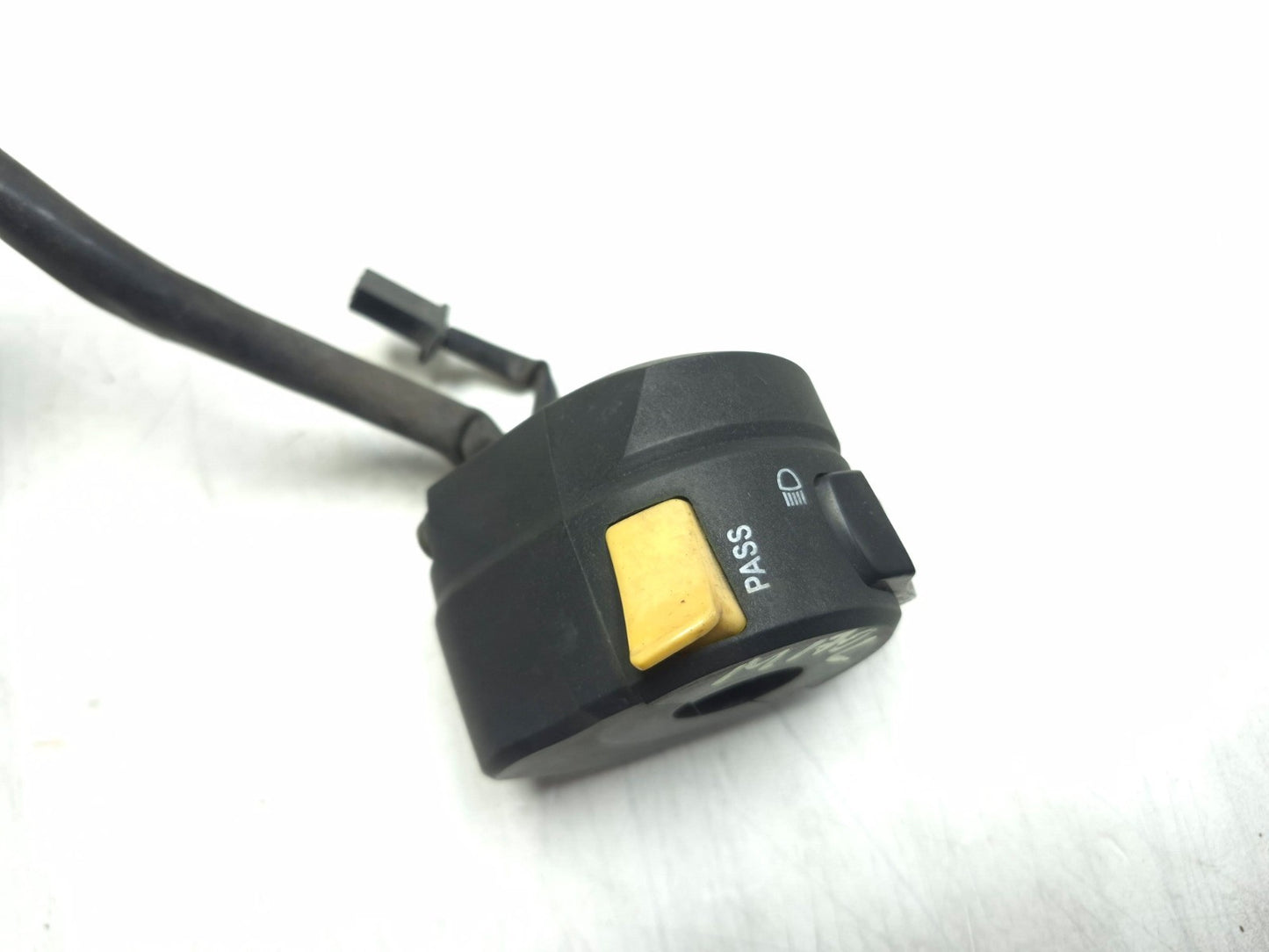 2015 Suzuki Gw250 Inazuma 250 Left Handlebar Switch OEM