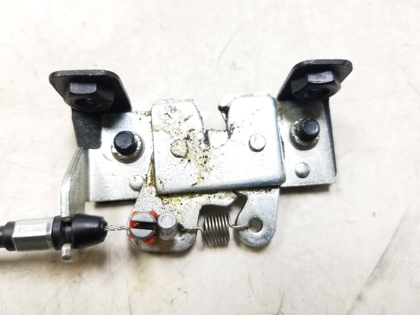 21-24 Ducati Supersport 950 950s Rear Seat Latch Lock 59940081a OEM 6k Miles