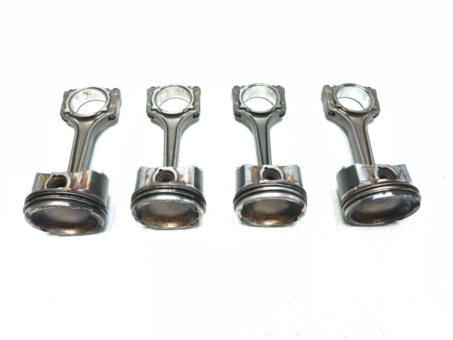 2014 Fiat 500l Piston W/ Connecting Rod 4pcs OEM