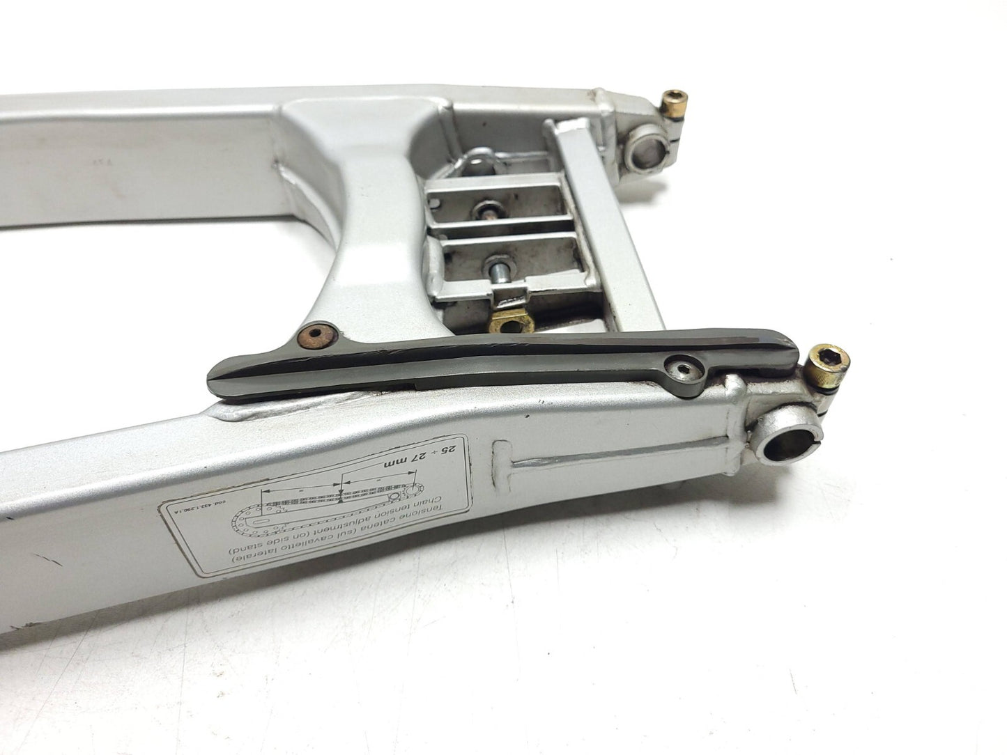 02-06 Ducati Monster M600 620 Swingarm OEM