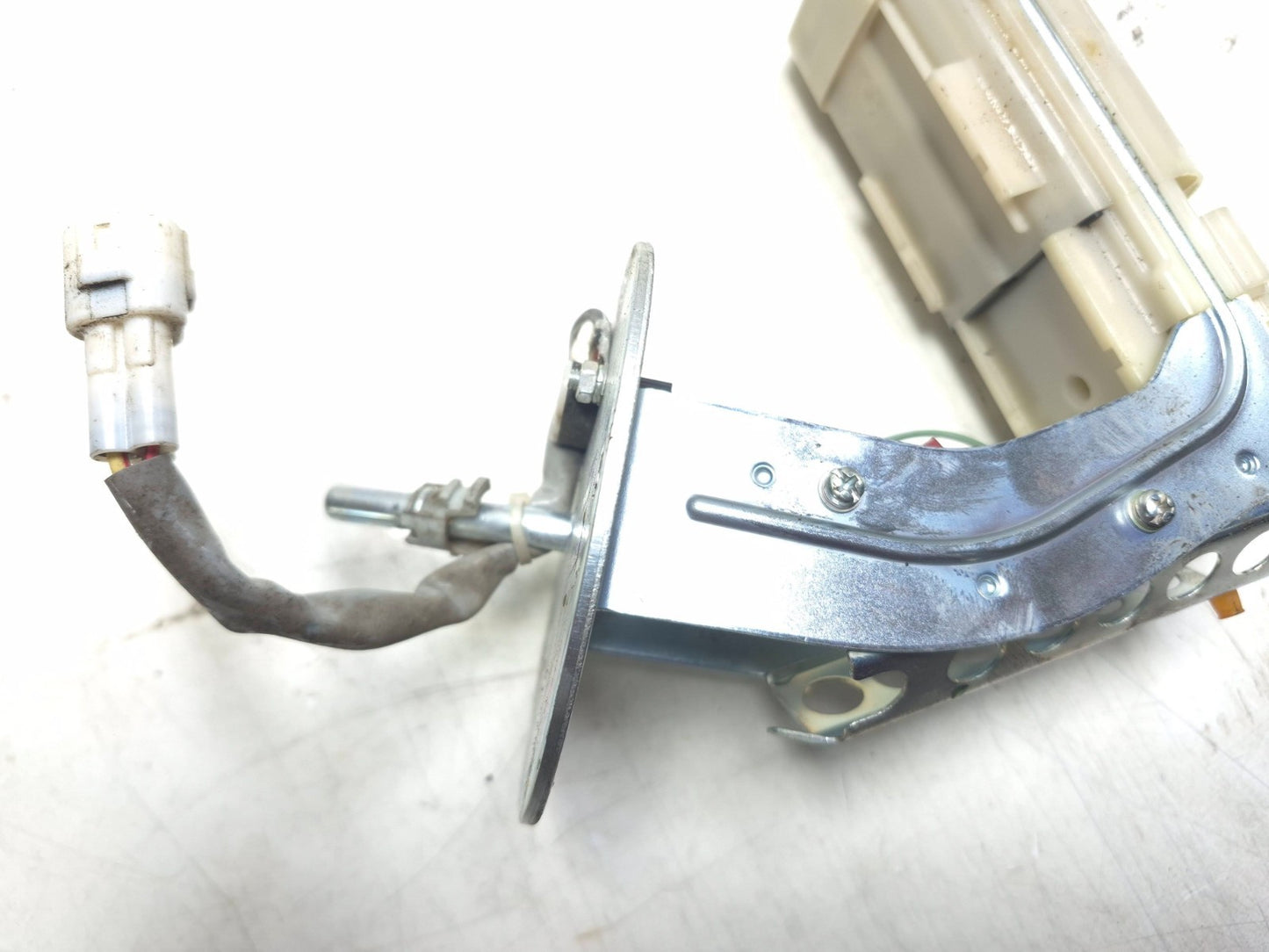 2015 Suzuki Gw250 Inazuma 250 Fuel Pump OEM