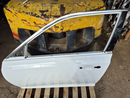 2018 Chrysler 300 Front Door Shell Driver Side Left OEM