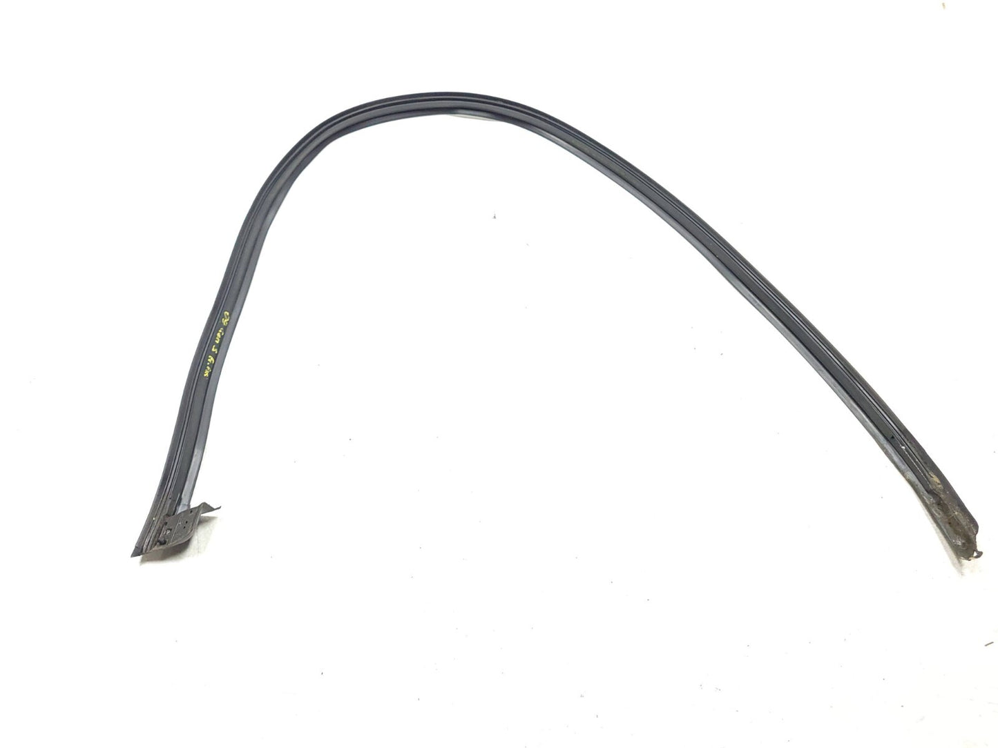 09-14 Hyundai Genesis Door Weatherstrip Seal Front Passenger Side Righ OEM Sedan
