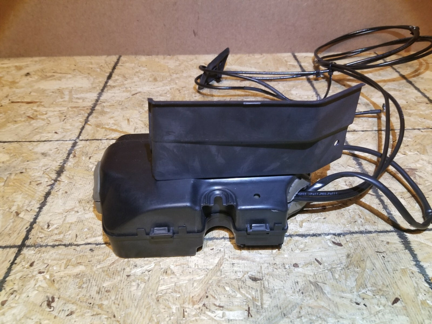 2010 Mercedes R350 Trunk Lid Hatch Hydraulic Pump Motor OEM