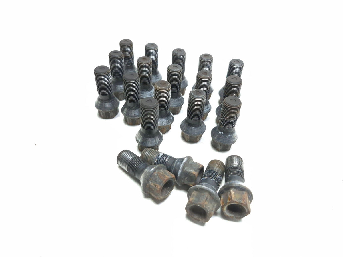 2011 BMW 750li Wheel Lug Bolt 20pcsoem