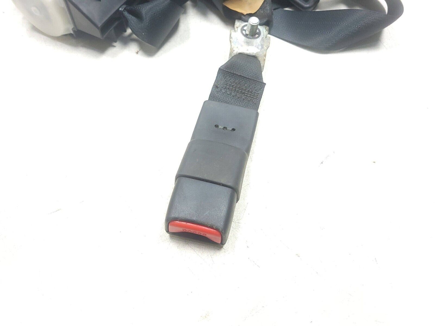 08 - 15 Scion Xb Rear Seat Center Belt Retractor Buckle  OEM