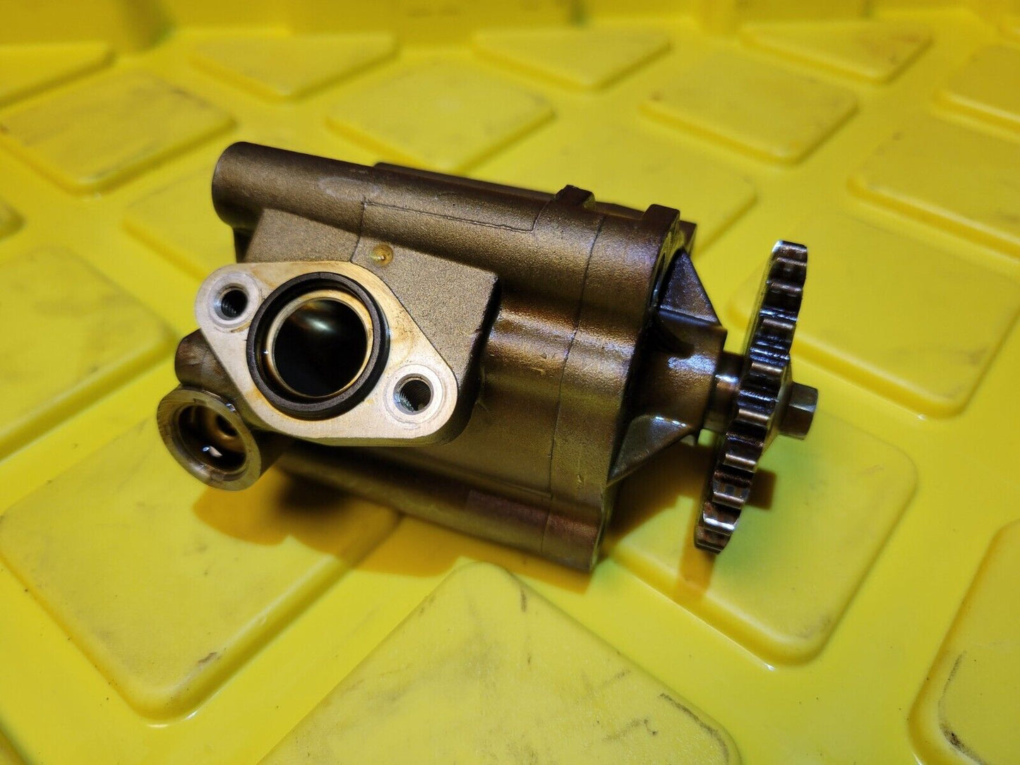 10- 13 Ford Transit Connect Engine Oil Pump OEM