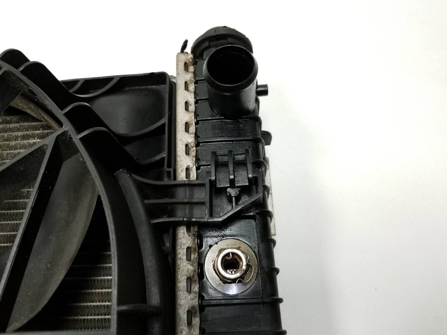 13 14 15 16 GMC Acadia Radiator Condenser Cooling Fan Assy OEM