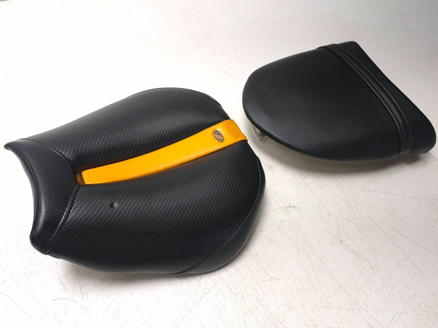 2005 Kawasaki Ninja Zx10r Seat Front & Rear Pair OEM