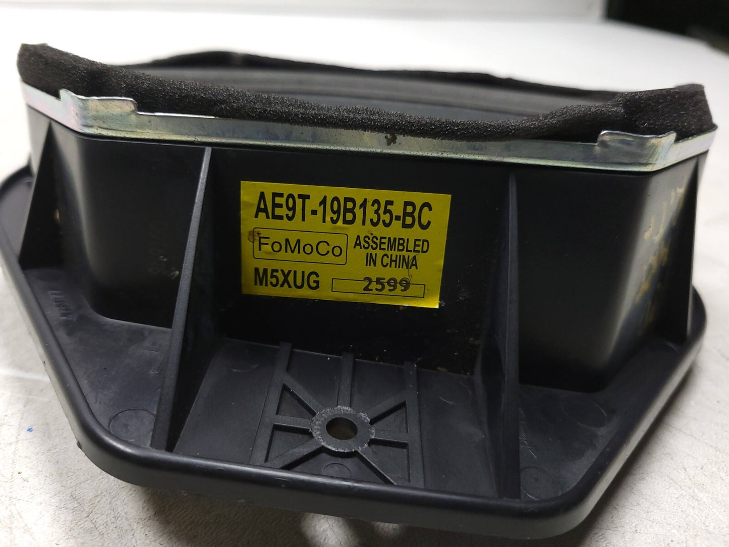 10-19 Lincoln MKT Rear Door Speaker Left & Right Pair OEM