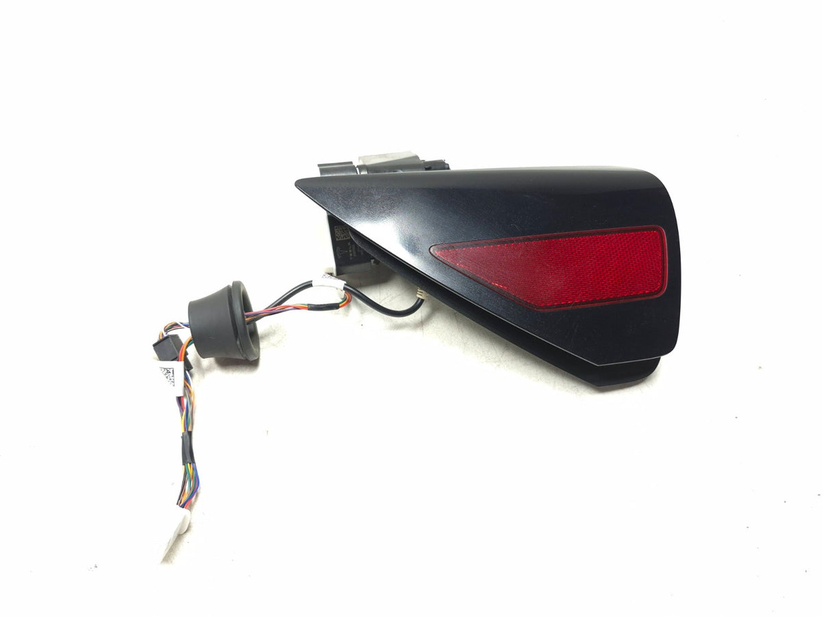 2018 Tesla Model 3 Charge Port Door 1566302-00-a OEM