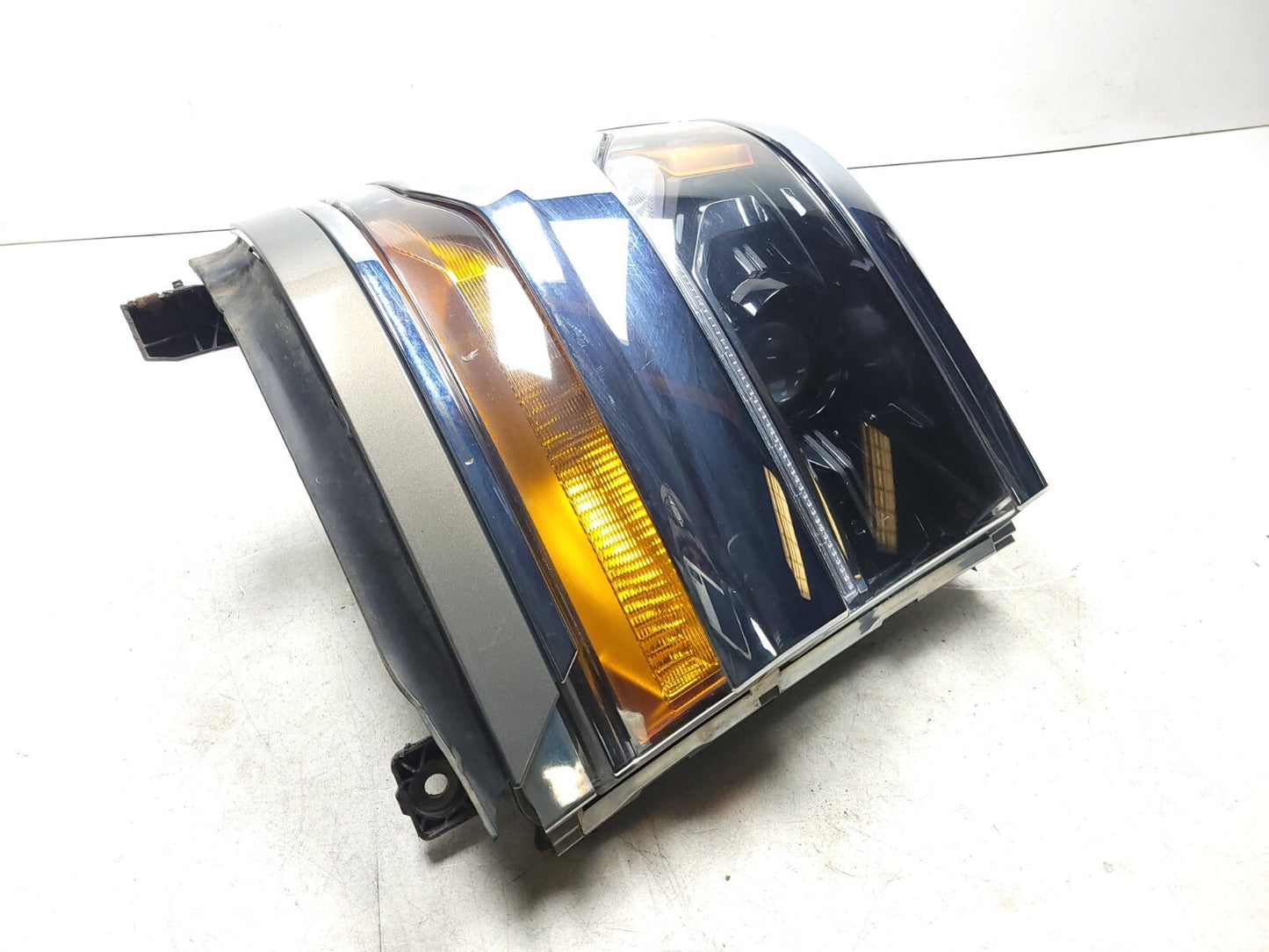 16-19 Chevrolet Silverado 1500 Headlight Left & Right OEM