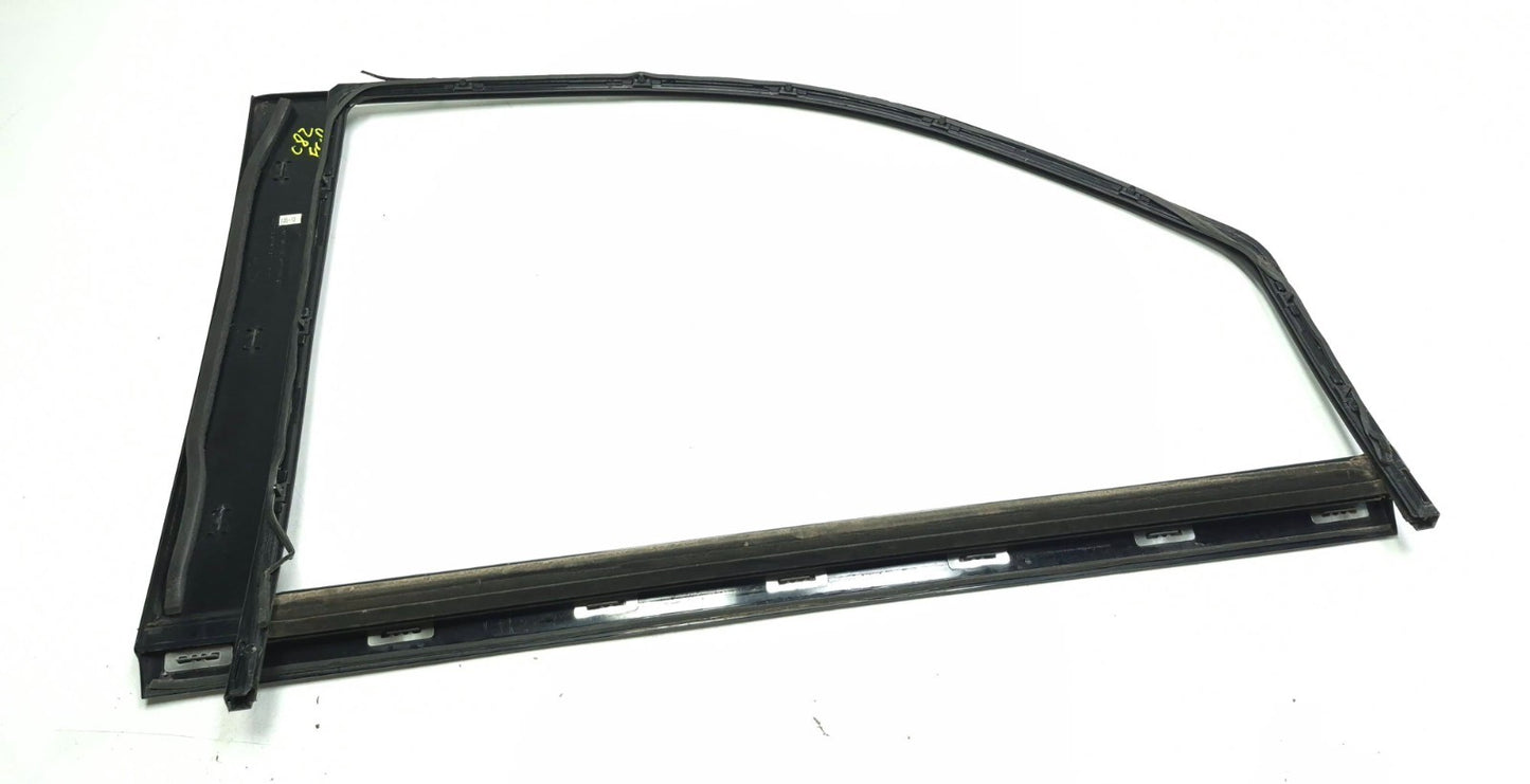 2013 Cadillac Escalade Esv Front Door Window Molding Left Driver Side OEM