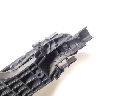 2017 Jaguar Xe Rear Passenger Side Right Exterior Door Handle OEM