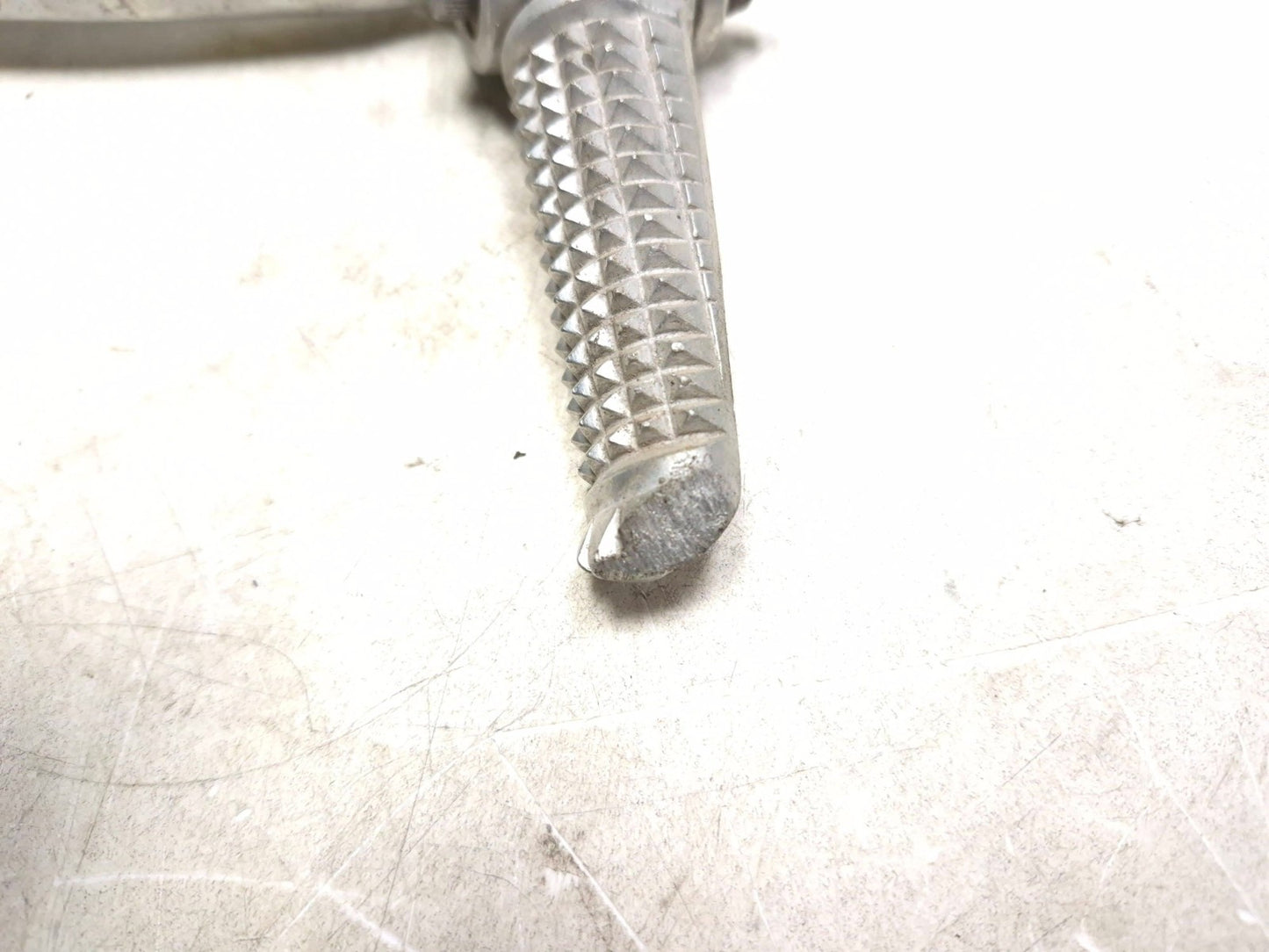 2002 Yamaha Yzf-r6 Left & Right Rear Footrest OEM