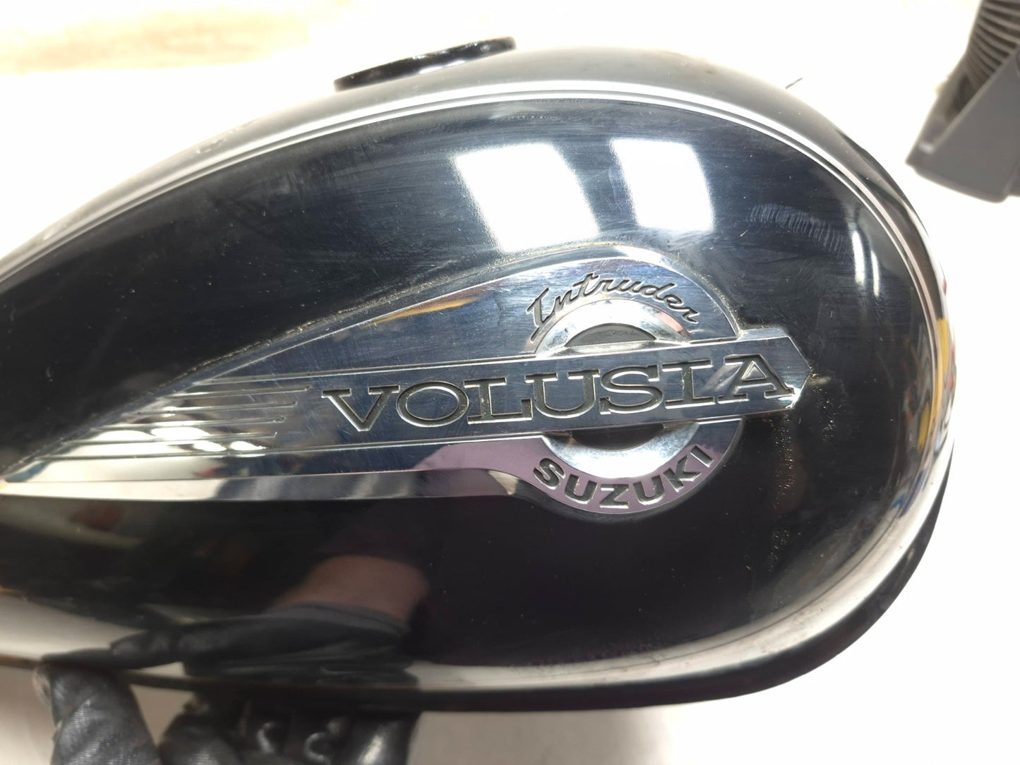2004 Suzuki Intruder Volusia Vl800 Fuel Tank OEM