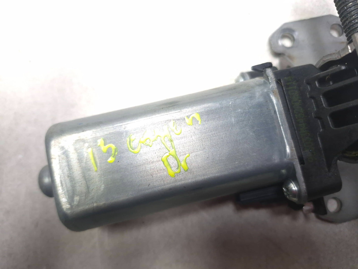 2013 Porsche Cayenne Front Driver Seat Adjust Motor 4pcs OEM