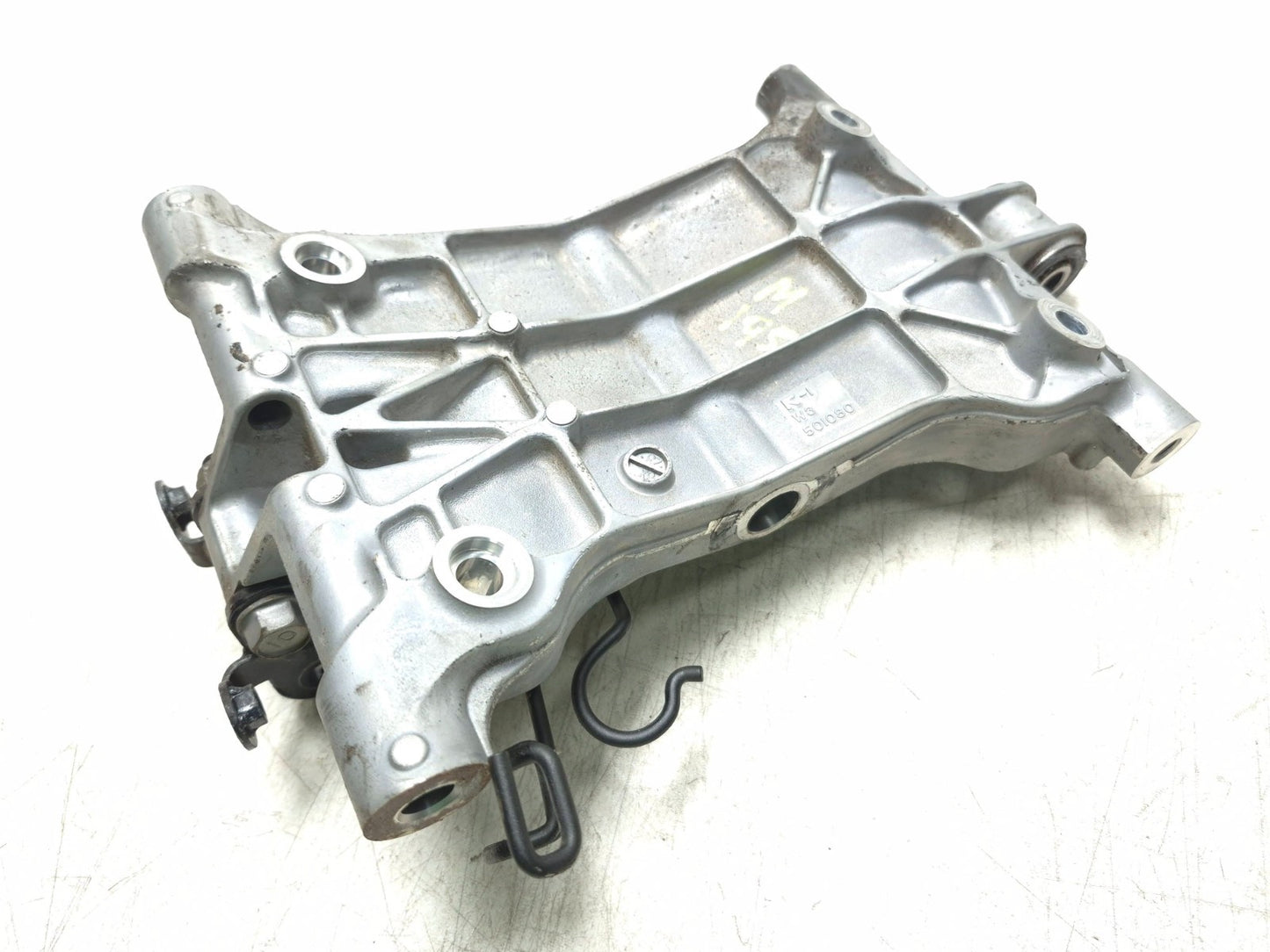2019 Kawasaki Er400 Z400 Engine Bracket Motor Swingarm Mount OEM