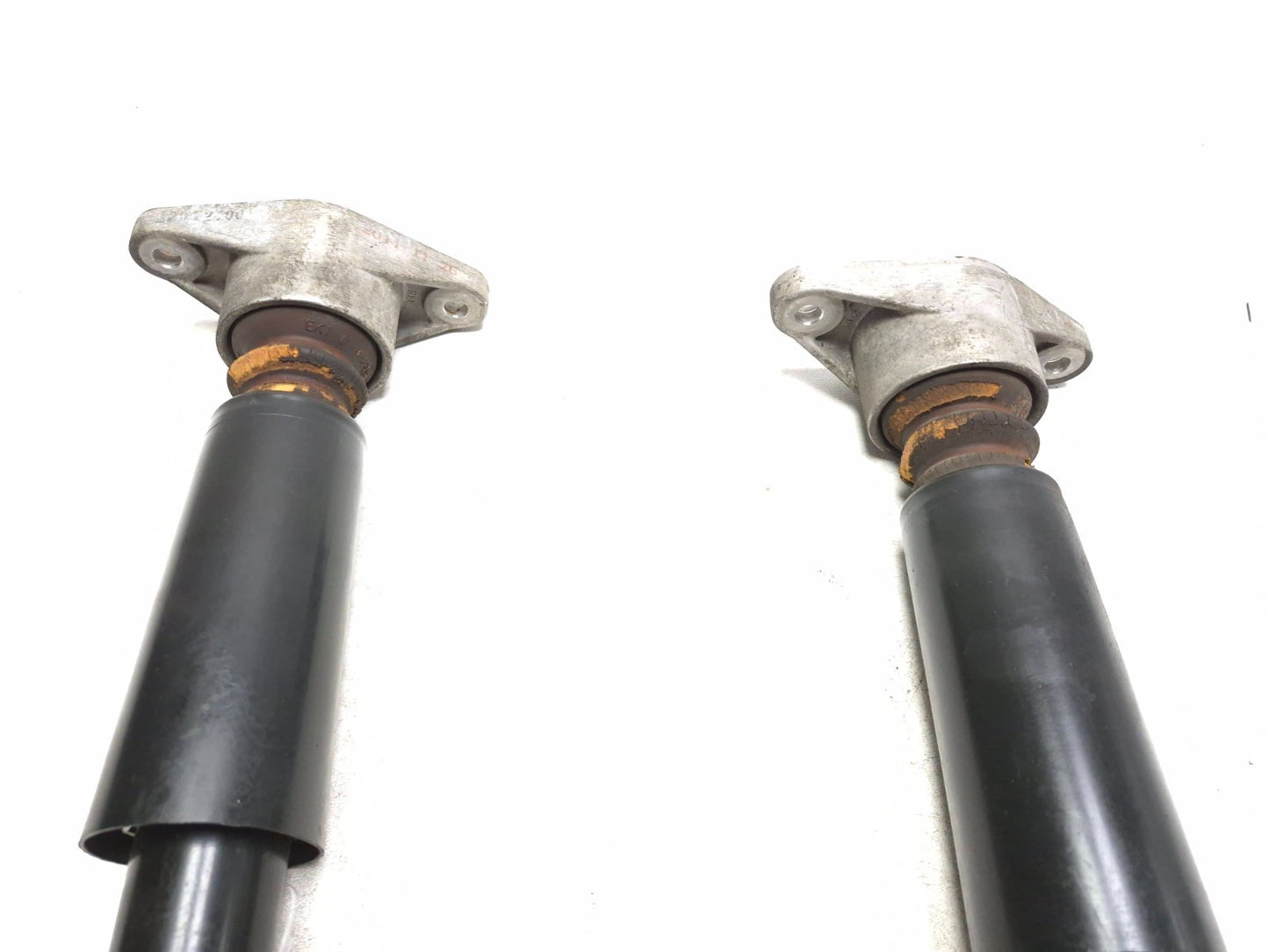 2013 Hyundai Genesis Coupe Rear Shock Strut Absorber Pair OEM