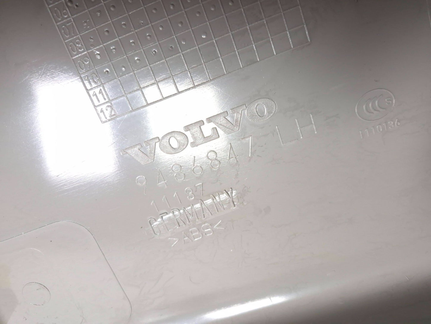2011 Volvo S40 Lower B Pillar Trim Cover Left & Right OEM