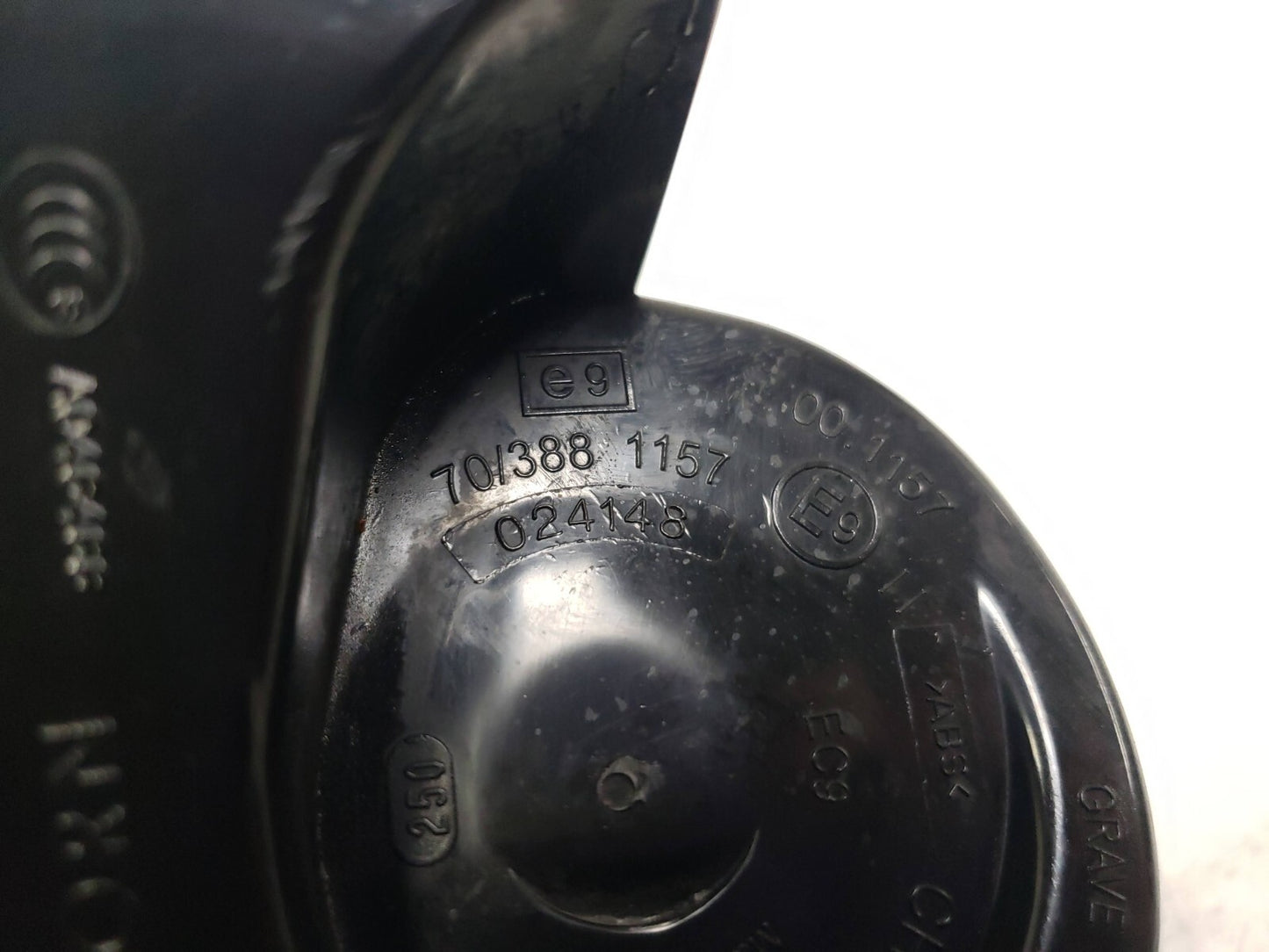 2011 BMW X5 E70 Horn Signal Low & Hige Tone 2 Pcs OEM