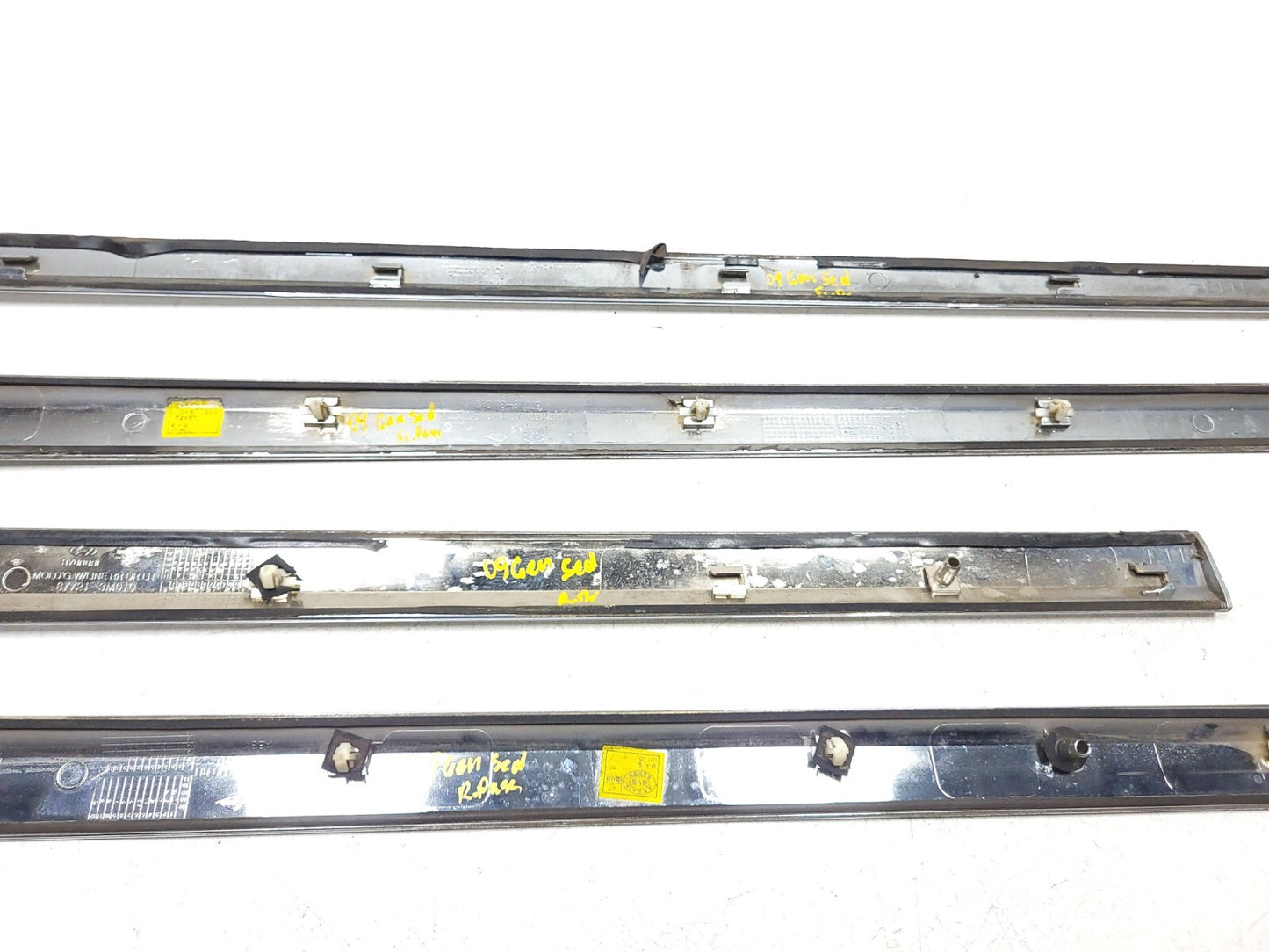 09-12 Hyundai Genesis Door Lower Chrome Molding 4pcs OEM Sedan