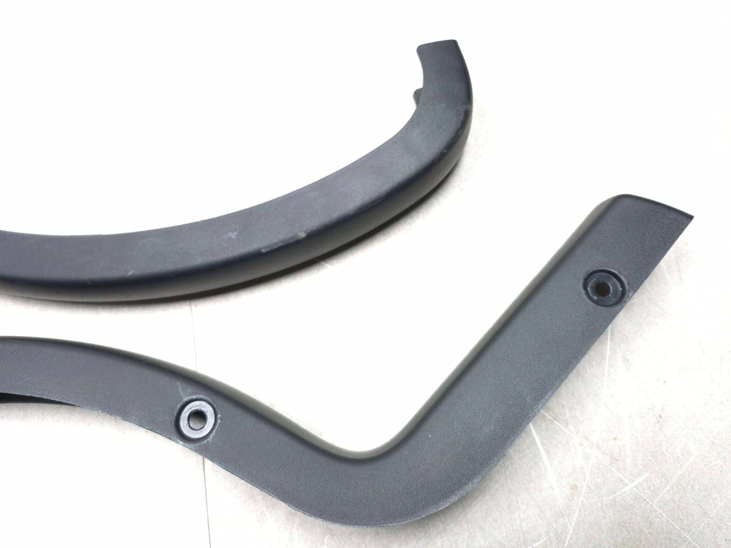 2018 Chrysler 300 Trunk Hinge Cover Trim Left & Right OEM