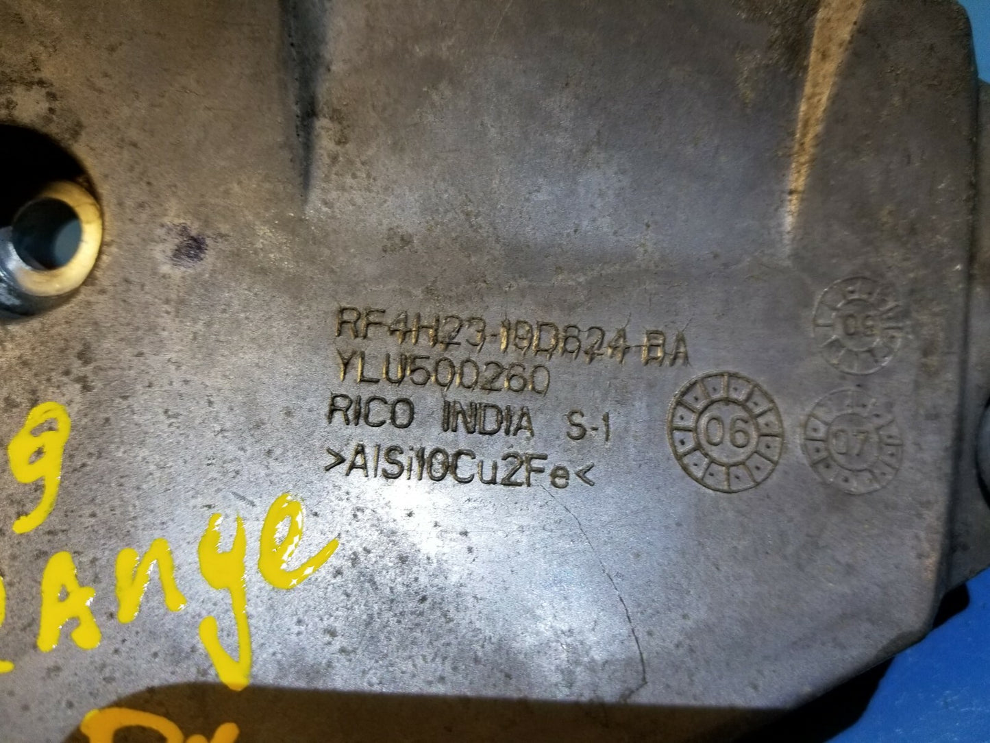 2009 Range Rover Sport Driver Belt Tensioner Pulley W/bracket OEM