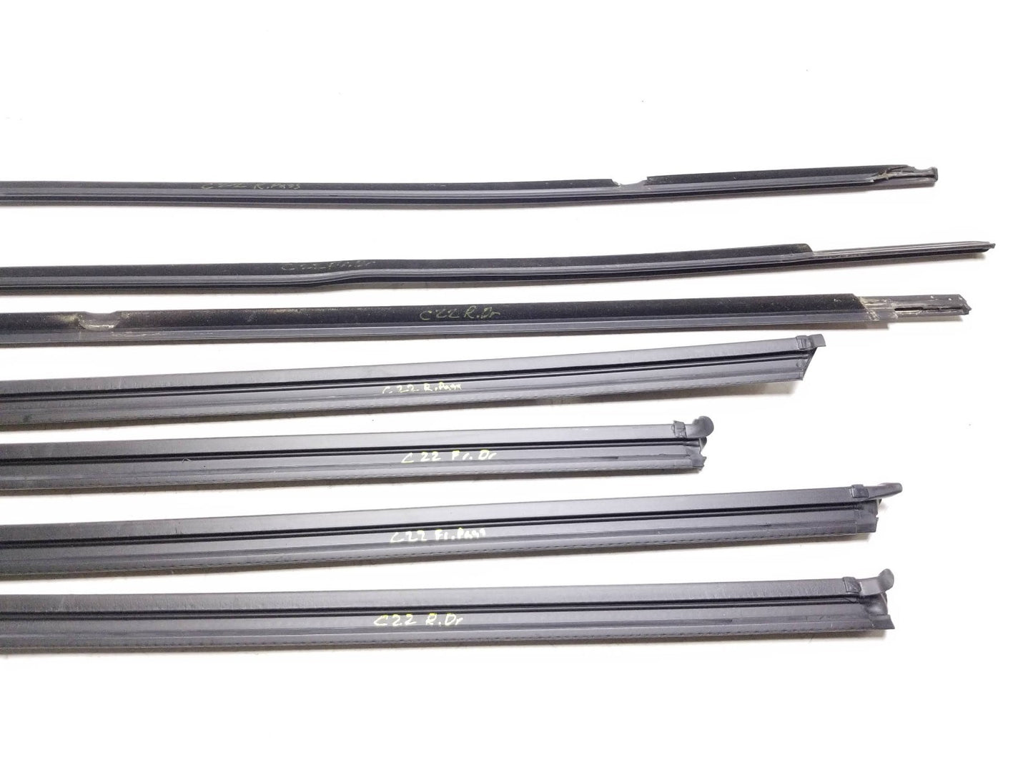 2013 Volkswagen GTI Door Window Belt Seal Molding 7pcs OEM