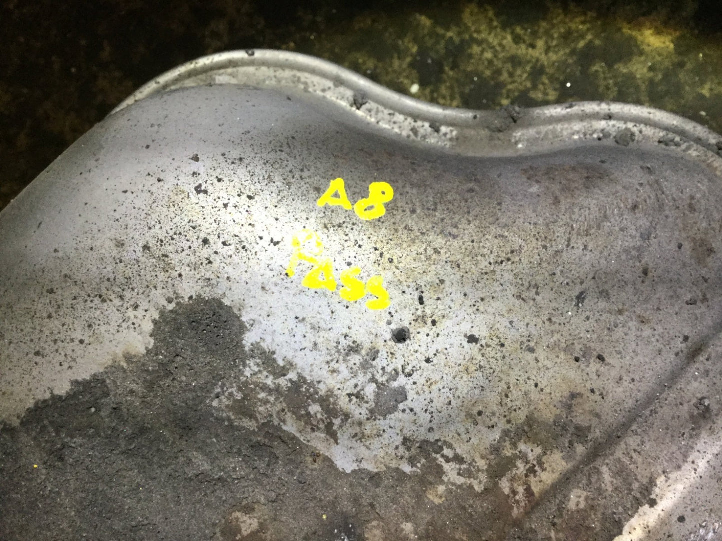 03 04 05 06 D3 Audi A8l Rear Exhaust Muffler Right Pass Side Oem. 4e0253612 AC