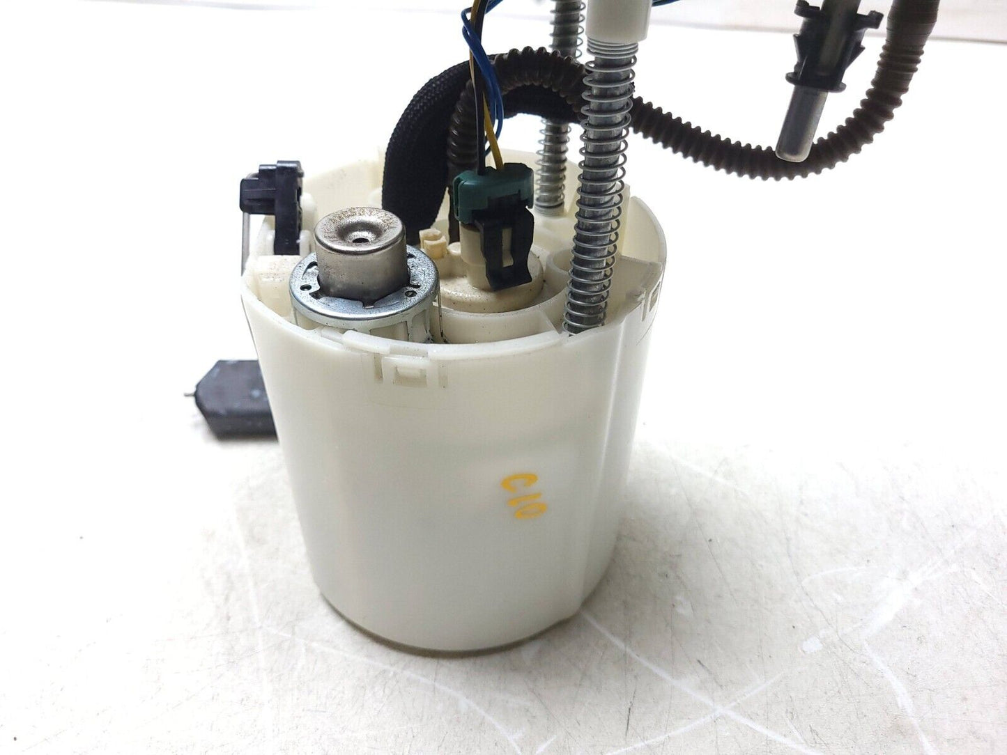 10-14 Chevrolet Suburban Fuel Pump OEM