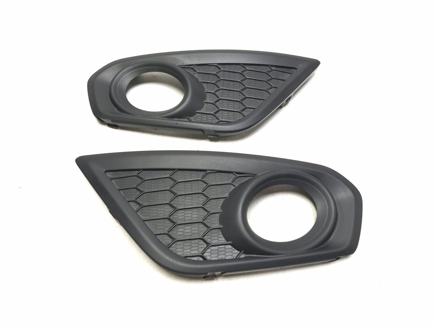 2012 Volvo C30 2.5l Front Fog Light Trim Bezel Left & Right Pair OEM