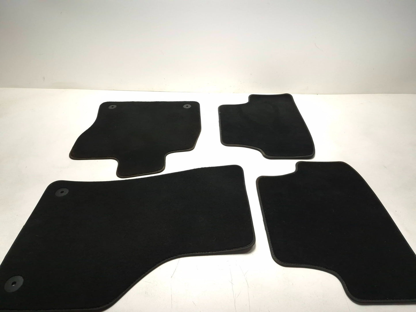 2015 Volkswagen Golf Floor Mat Carper 4pcs OEM