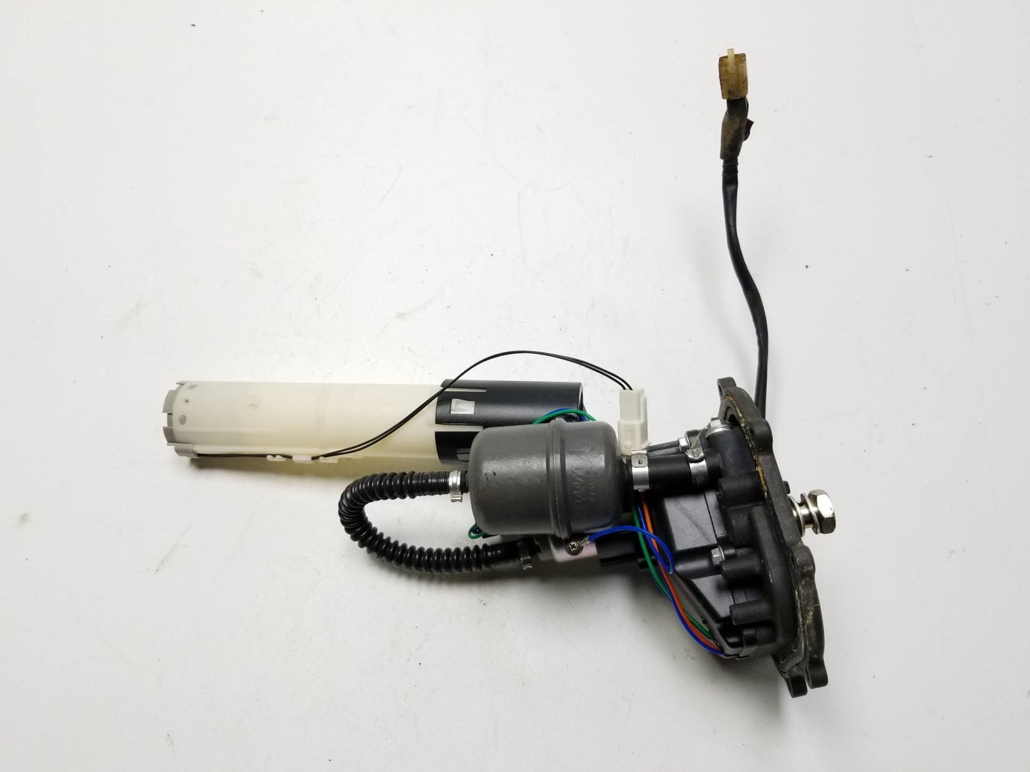 2002 Aprilia Rst 1000 Fuel Pump Assembly OEM