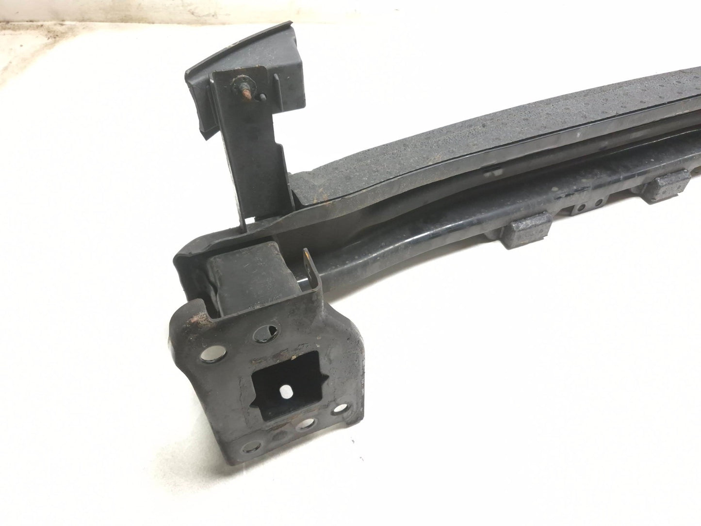 2011 Volkswagen Tiguan 2.0l Front Bumper Reinforcement OEM