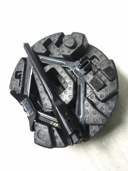 2013 Ford Focus St Spare Tire Lift Jack Tool With Foam Compartment OEM