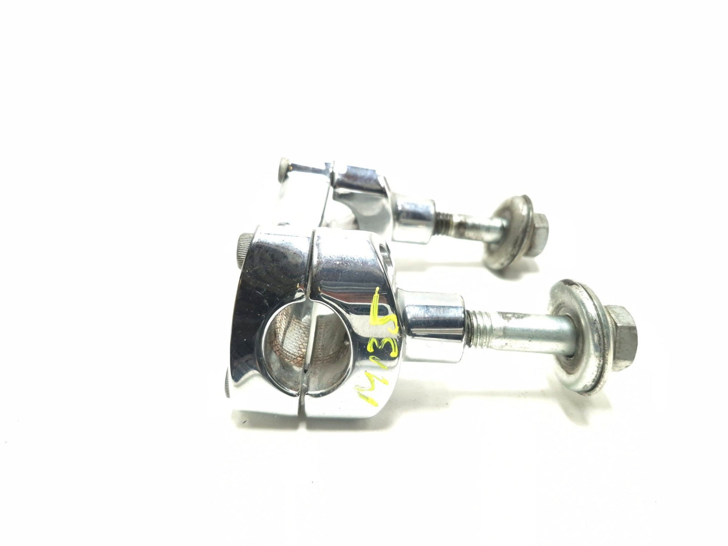 2016 Harley Davidson Dyna Street Bob Fxdbp Riser Clamp Handlebar Pair OEM