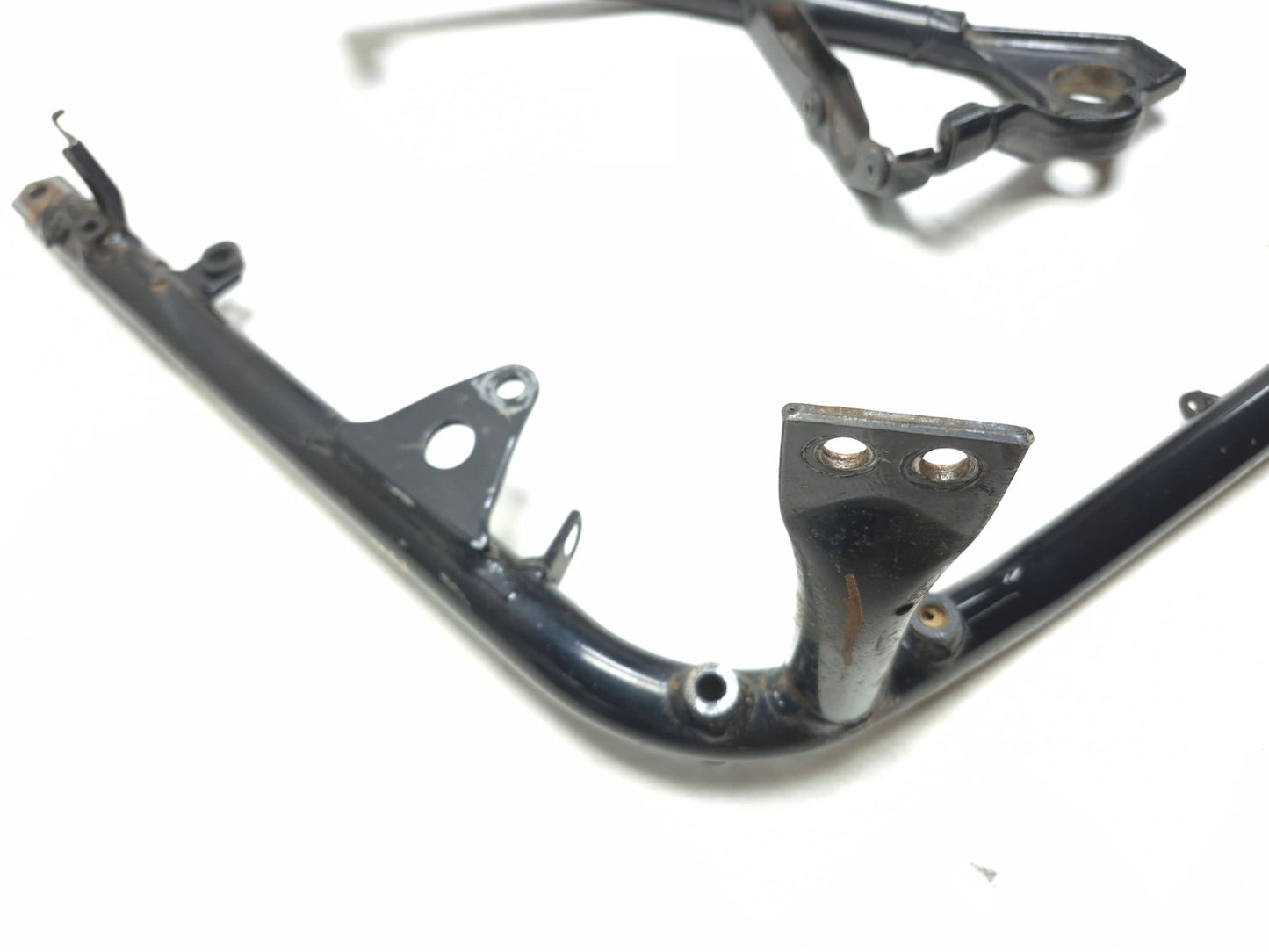 2004 Suzuki Intruder Volusia Vl800 Lower Frame Mount Bracket Pair OEM