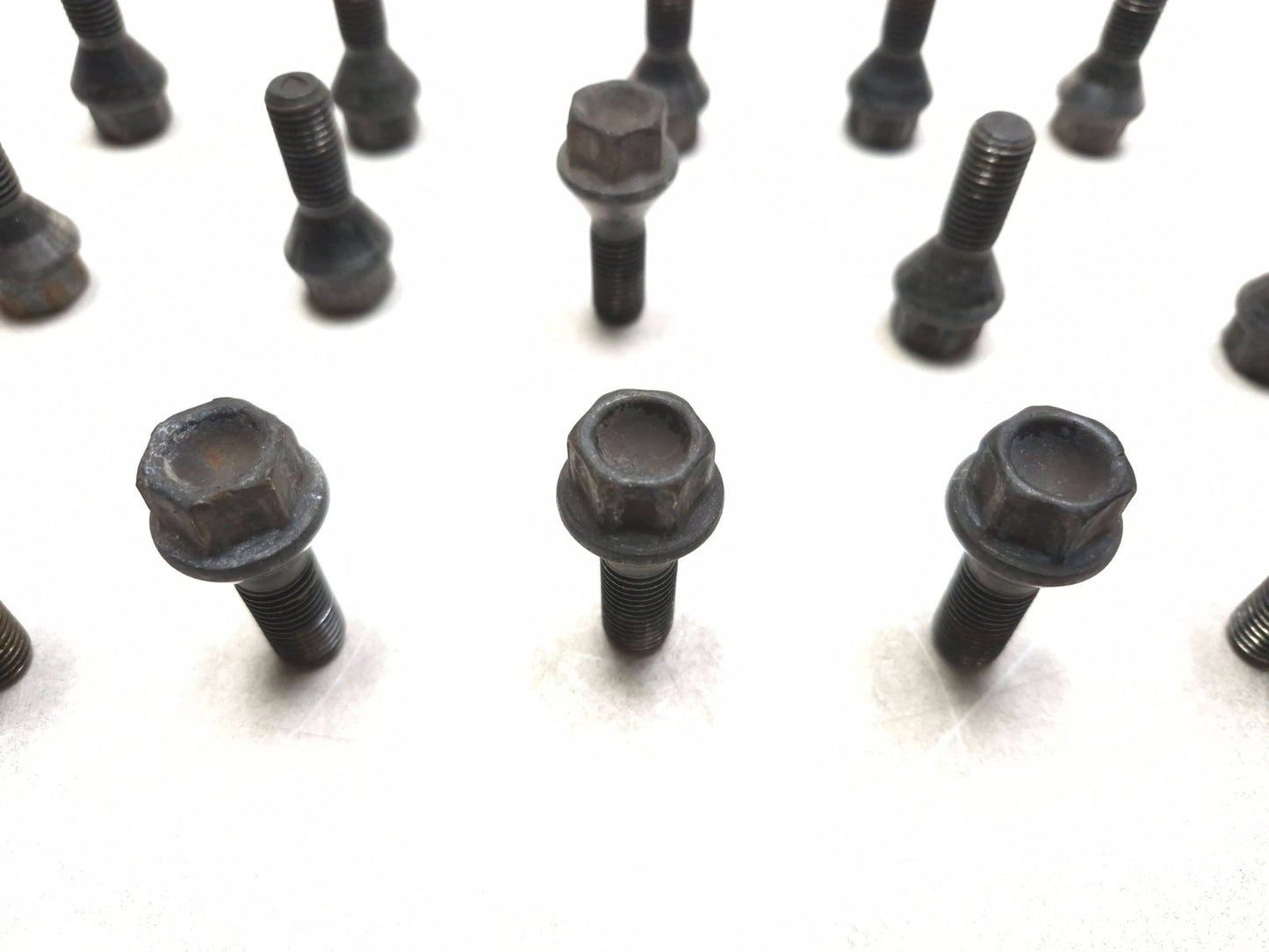 2008 BMW 128i Wheel Lug Nut Bolt 15pcs OEM