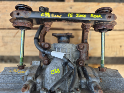 2015 Nissan Juke Rear Differential Carrier 98k OEM